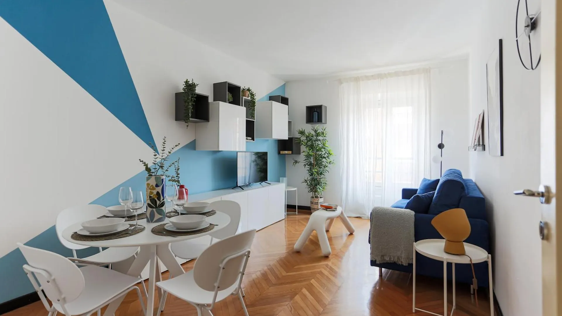 The Best Rent - Colorful Apartment In Central Station Milan