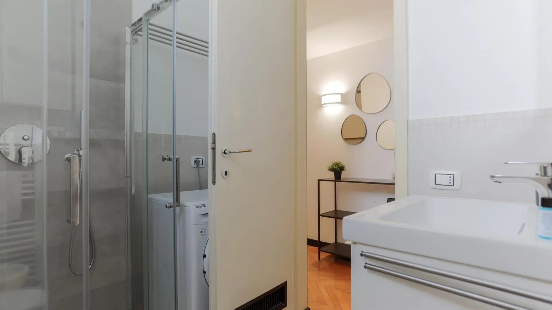 The Best Rent - Colorful Apartment In Central Station Milan 0*,